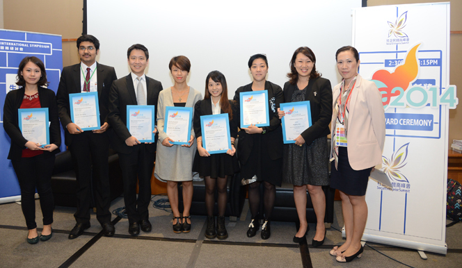 From left: Ms. Kassy Tam, Mr. Pravesh Kochar, Mr. Eric Lin, Representative of JupYeah, HKDI DESIS, Ms. Angeline Chin (Head of Corporate citizenship, APAC of Credit Suisse), Ms. Doris Leung (Executive Director of SVhk)